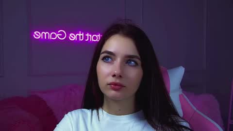 Selena online show from November 12, 2:41 pm