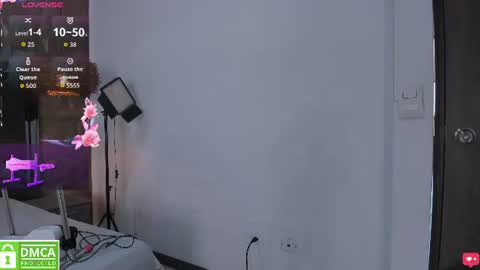 selene__lopez_ online show from July 21, 8:22 pm