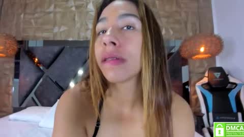 selene__lopez_ online show from September 18, 9:08 pm