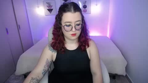 selene_rouse_ online show from November 24, 1:32 pm