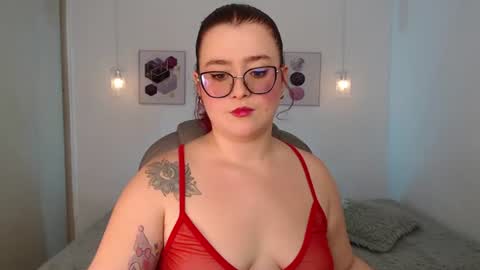 selene_rouse_ online show from July 11, 11:41 pm