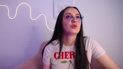 selene_swee online show from June 16, 9:19 pm
