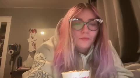 Selene online show from February 12, 8:45 pm