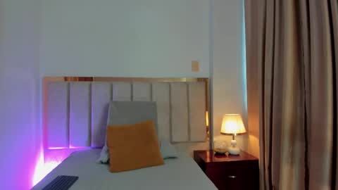 Selene Lujan online show from September 14, 2:07 pm