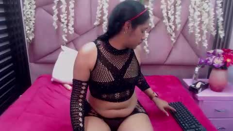 selenerose69 online show from December 5, 4:23 am