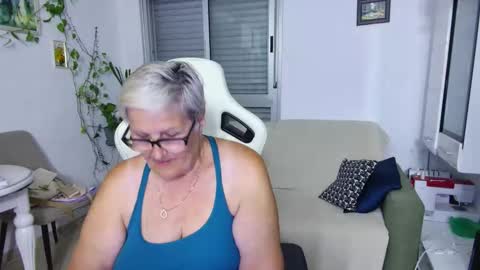 Selenna online show from May 28, 5:44 pm