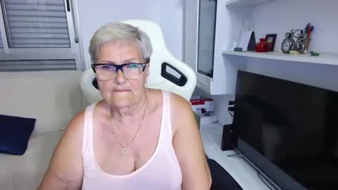Selenna online show from May 11, 5:43 pm
