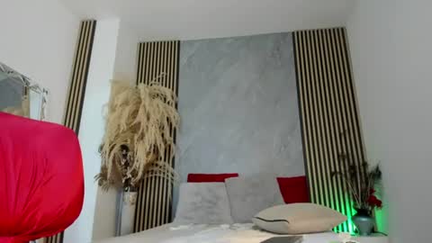 Selenne online show from June 13, 7:24 pm