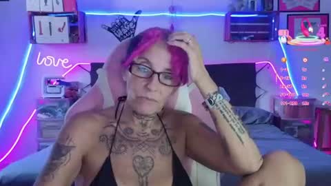 Selvaggia Del Caribe online show from July 25, 5:11 pm