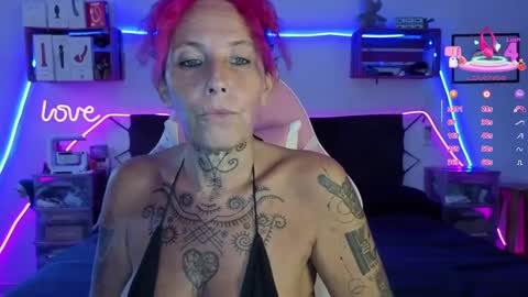 Selvaggia Del Caribe online show from October 8, 4:35 pm