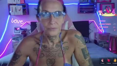 Selvaggia Del Caribe online show from July 17, 7:16 pm