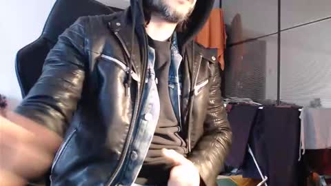 senorneby online show from March 2, 7:15 am