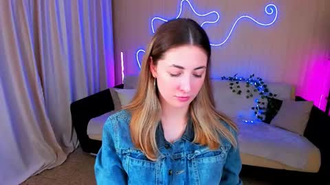 sensitiveheartt online show from September 30, 8:19 pm