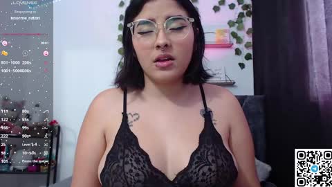 Camille and sophie online show from January 2, 5:18 pm