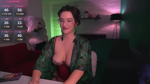 Snapshot of sensual_jassmine chatting on March 3, 6:46 pm Jasmine online show from March 3, 6:46 pm