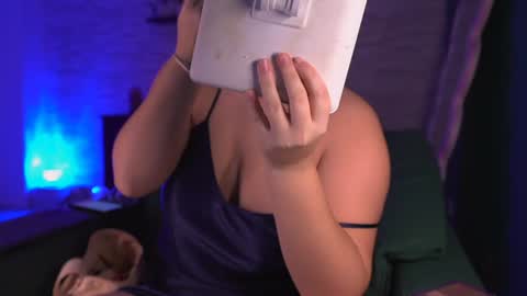 Snapshot of sensual_jassmine chatting on January 17, 7:51 am Jasmine online show from January 17, 7:51 am
