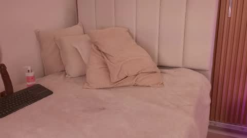 Sensual Kim77 online show from April 25, 1:41 pm