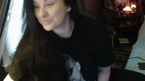 Tara online show from February 4, 1:59 pm