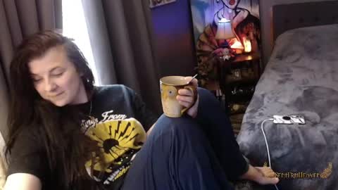 Tara online show from April 25, 1:41 pm