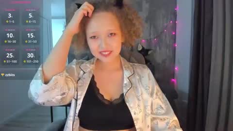 senya_sol online show from July 22, 8:00 pm