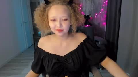 senya_sol online show from July 8, 9:51 pm