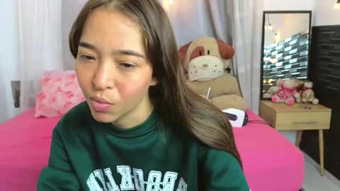 serafina_ online show from December 2, 11:30 am