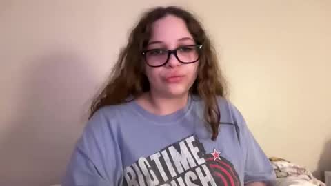 Seraphina online show from January 7, 1:10 am