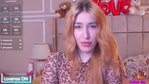 Snapshot of serena_bennet chatting on February 25, 8:42 pm Serena online show from February 25, 8:42 pm