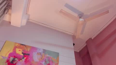 serenaaveline online show from November 1, 1:06 am