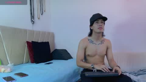 max and lissa online show from July 3, 3:00 am