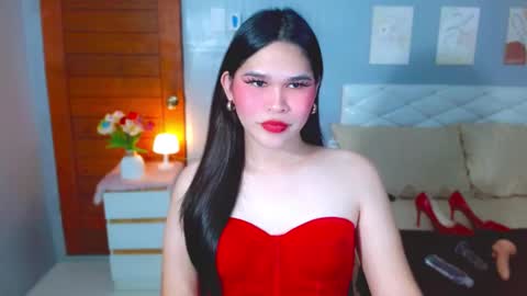 serenastra online show from March 4, 9:50 am