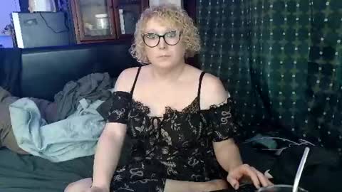 Lady Acedia online show from June 17, 1:10 am