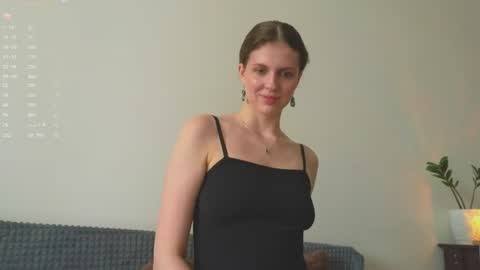 Hey Guys and Girls non-binary personalities  Im Sereta online show from June 27, 10:32 am