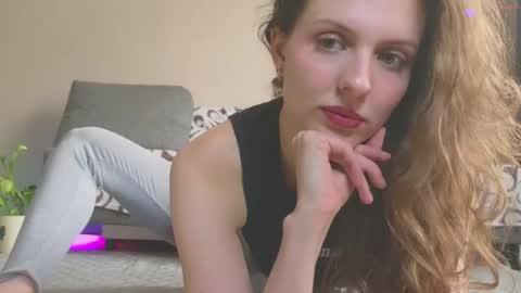 Hey Guys and Girls non-binary personalities  Im Sereta online show from April 30, 10:31 am