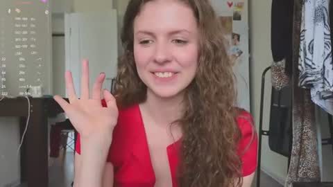 Hey Guys and Girls non-binary personalities  Im Sereta online show from June 28, 12:23 pm