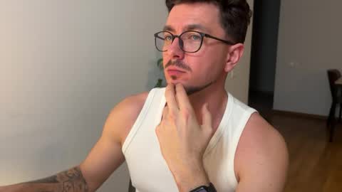 dormking online show from April 11, 1:26 pm