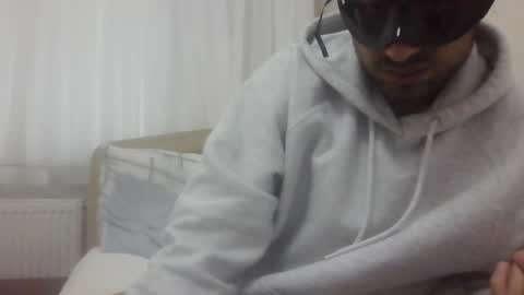 sero98313230 online show from December 13, 1:33 pm