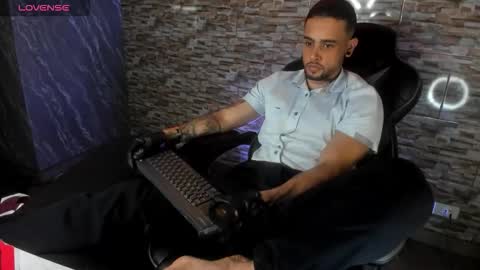 seth_0wner online show from February 26, 2:26 am