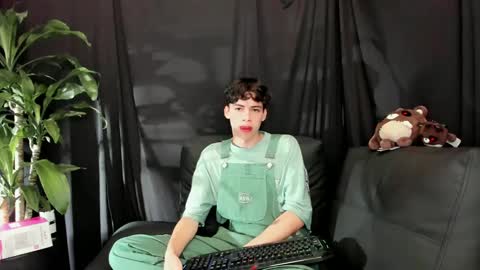 Snapshot of seth_ryder chatting on February 14, 5:09 am seth_ryder online show from February 14, 5:09 am