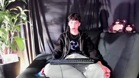 Snapshot of seth_ryder chatting on February 9, 8:43 am seth_ryder online show from February 9, 8:43 am