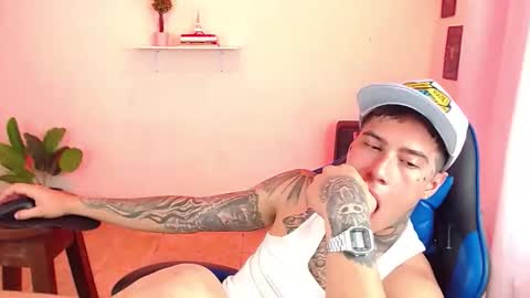 Thomas online show from October 21, 3:59 pm