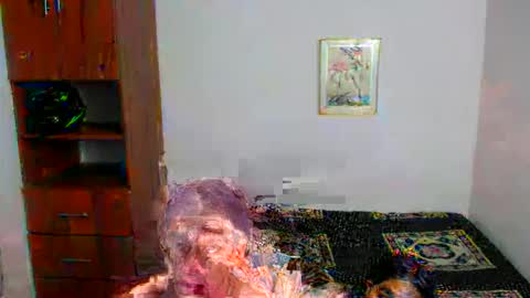 KIKI AND HER BOYFRIEND  online show from May 24, 9:21 pm