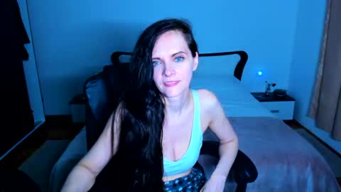 sexqueen1111 online show from June 28, 4:14 pm