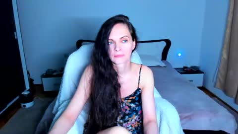sexqueen1111 online show from July 16, 12:41 pm