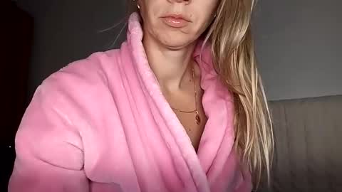 Verona online show from May 3, 4:29 am