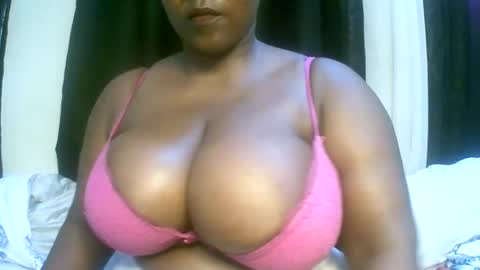 sexxi_ebony online show from April 25, 1:52 pm