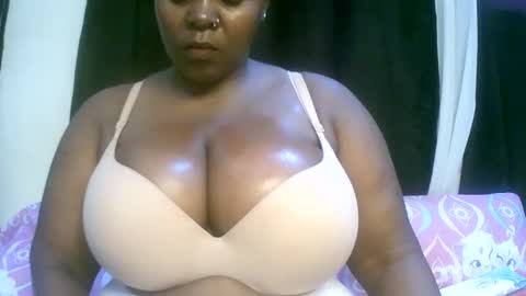 sexxi_ebony online show from April 29, 11:15 am