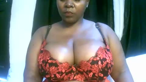sexxi_ebony online show from April 23, 1:57 pm