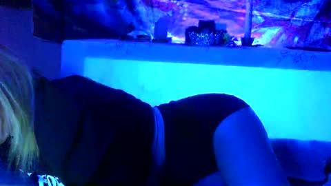 Leeah CloudZzz online show from August 1, 7:32 am