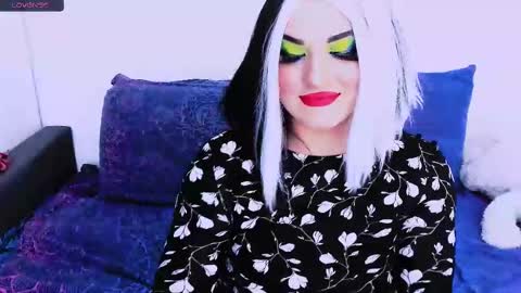 Snapshot of sexxx_queen chatting on December 30, 3:12 pm sexxx_queen online show from December 30, 3:12 pm